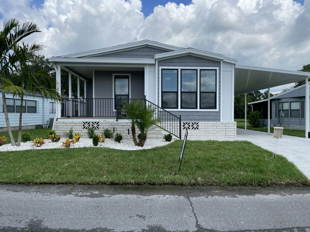 Foto principal - 107 Country Club Dr