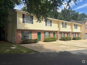 Building Photo - 3040 Camelliawood Cir E