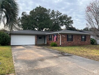 Building Photo - 723 Clark Dr