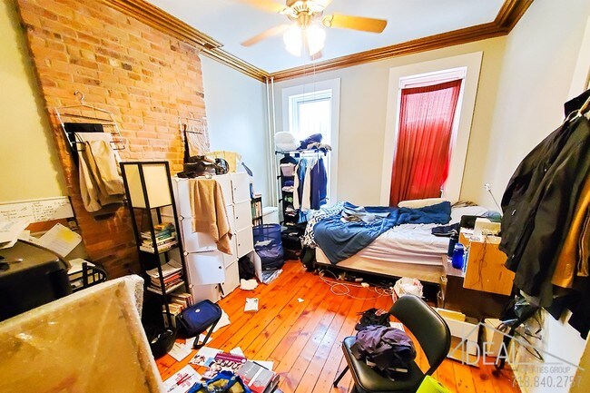 Building Photo - 214A 14th Street #1R