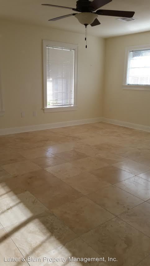 Building Photo - 5 br, 3.5 bath House - 1701 Live Oak St.