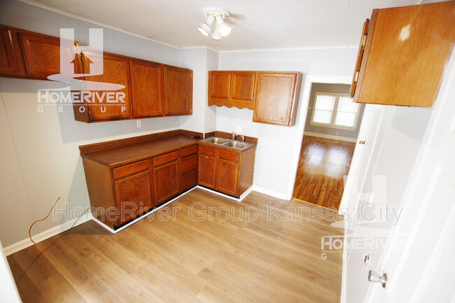 Building Photo - 316 Hammond St