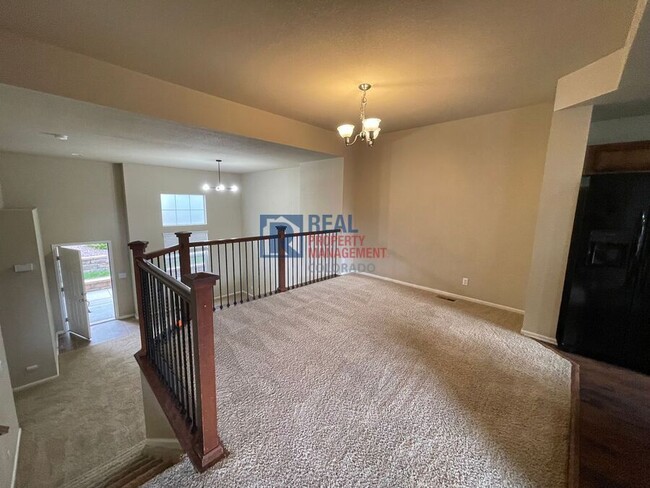 Building Photo - 2608 Stonecrop Ridge Grove
