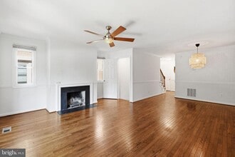 Building Photo - 541 Colecroft Ct