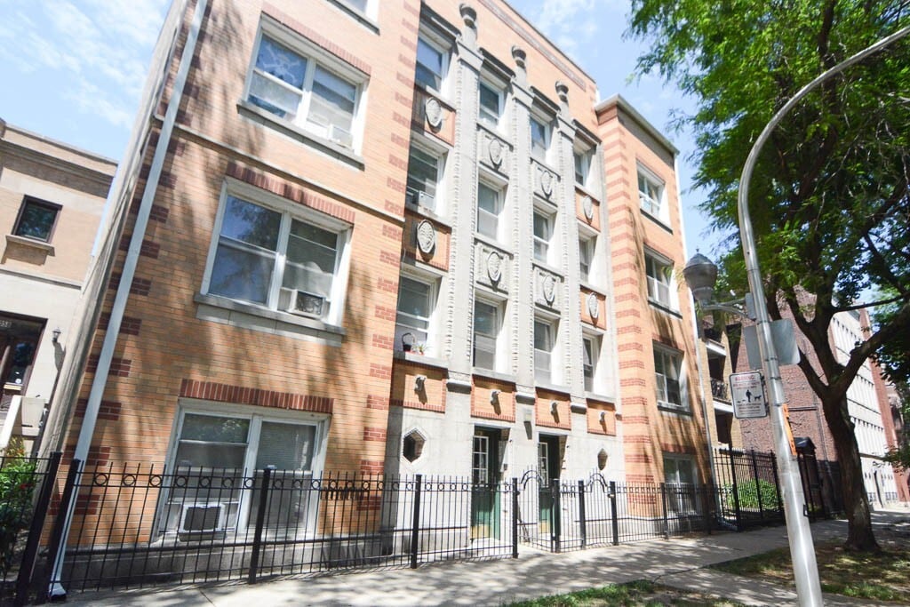 Foto principal - 4060 N Kenmore Ave