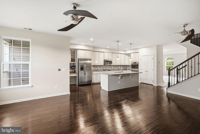 Building Photo - 3634 Briarwood Dr