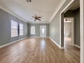Building Photo - 4106 Robertson St