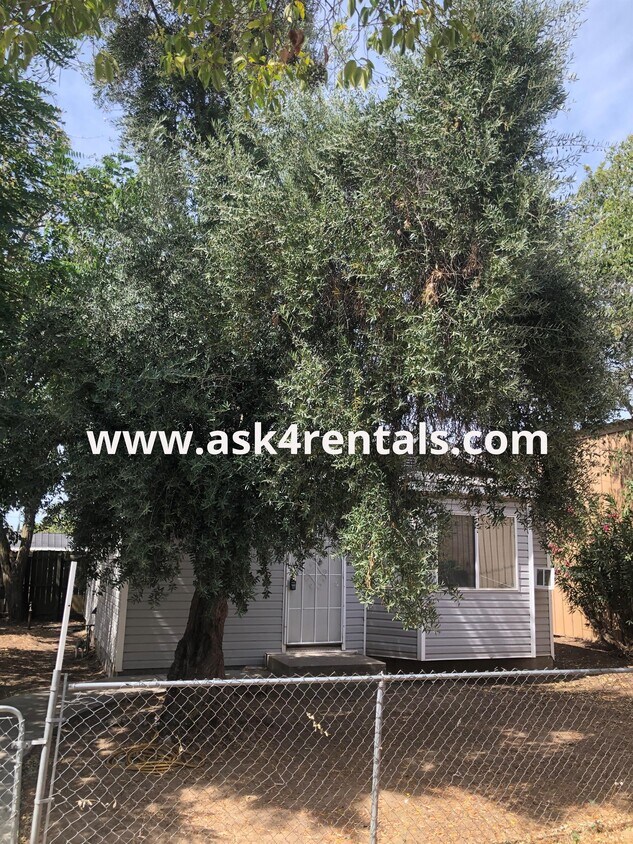Foto principal - 539 W Yosemite Ave