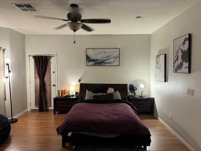 Building Photo - 12542 W Honeysuckle St