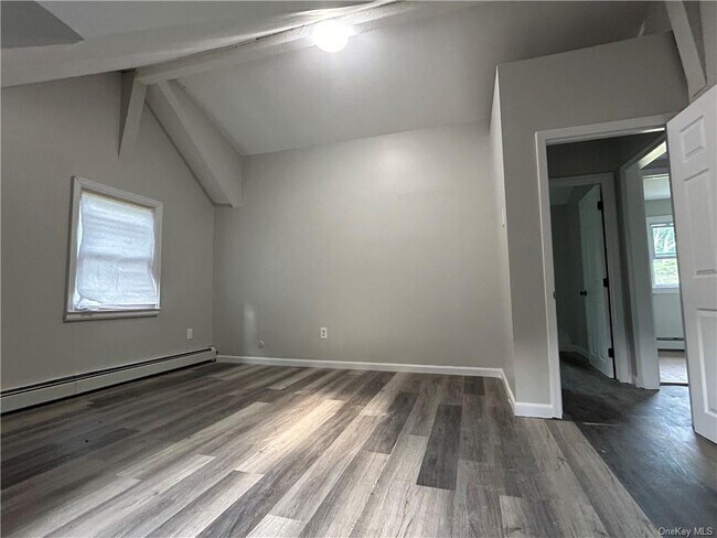 Building Photo - 8 Verven Rd