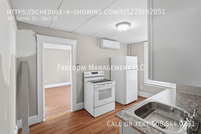 Building Photo - 387 Grove St