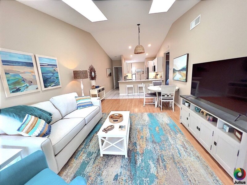 Foto principal - 15166 Parkside Dr