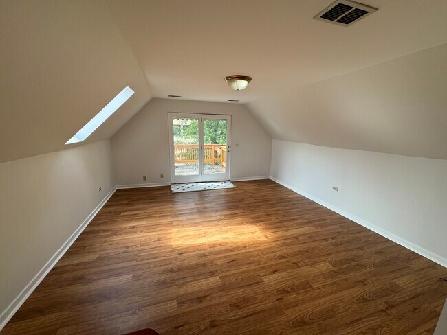 Building Photo - 3511 N Kostner Ave