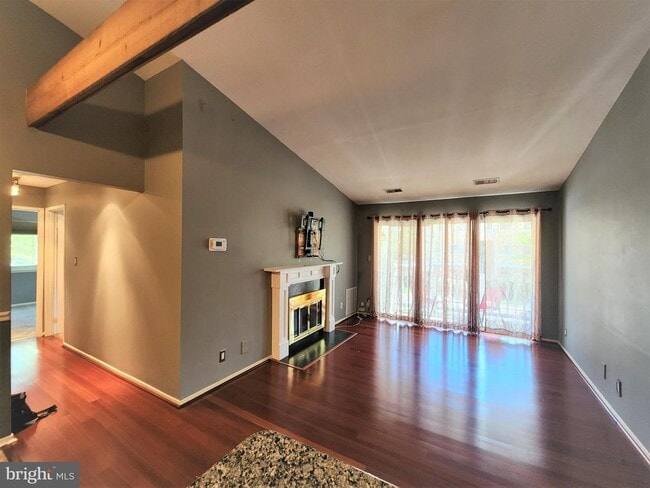 Building Photo - 18202 Chalet Dr