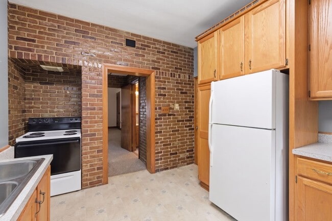 Building Photo - 149 43rd St
