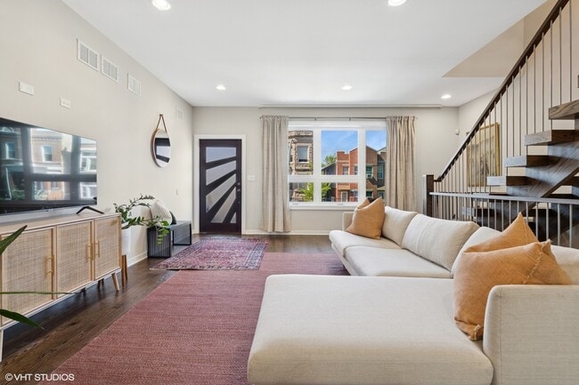 Foto del edificio - 3331 W Crystal St