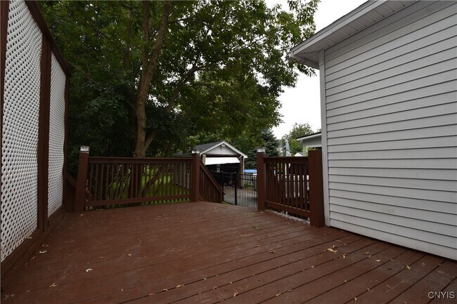 Building Photo - 716 Cadwell St