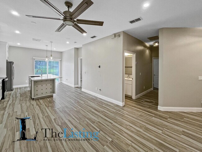 Foto del edificio - 11272 Moonshine Creek Cir