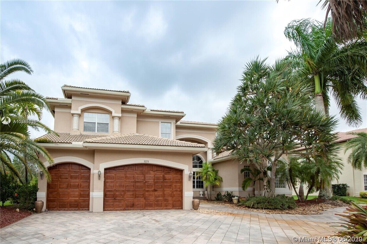 Building Photo - 10278 Laurel Rd