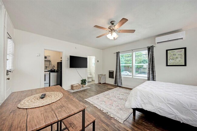 Foto del edificio - 915 W 21st St