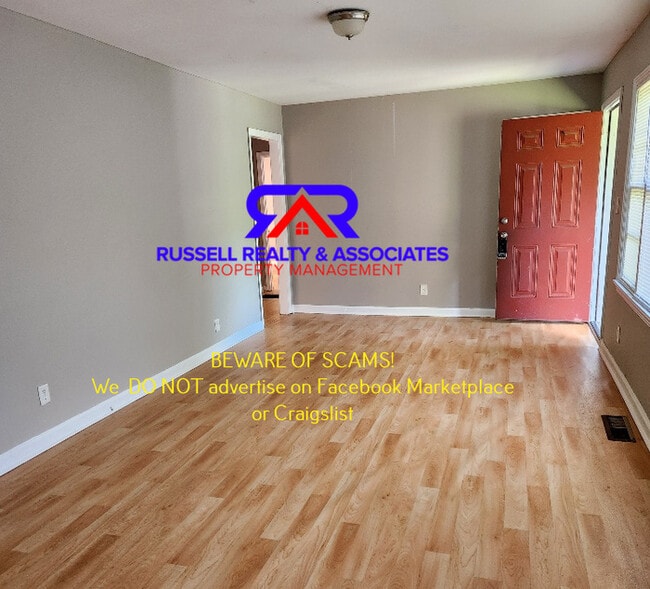 Building Photo - SECTION 8 WELCOME- 4 BEDROOMS!