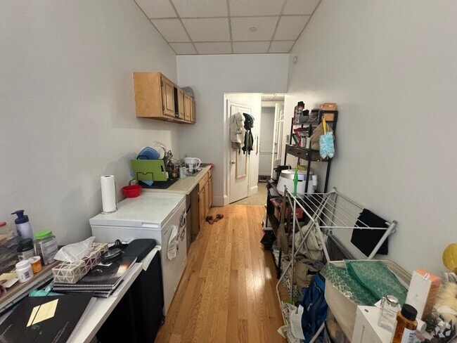 Building Photo - 405 Beacon St