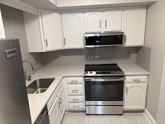 Foto del edificio - 33 Windermere Ave