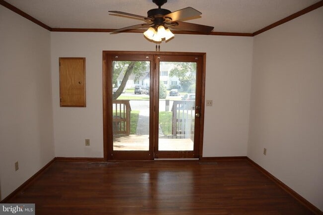 Building Photo - 903 Tamarac Dr