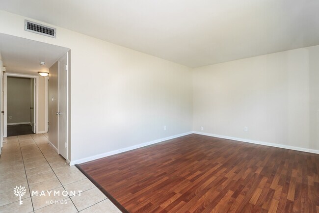 Building Photo - 14809 N Blvd