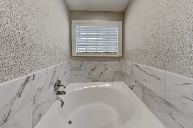 Foto del edificio - 3515 Timothy Ln