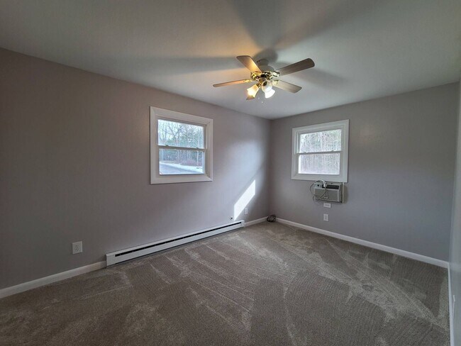 Building Photo - Newly Renovated Two Bedroom Two Bath Multi...