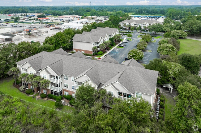 Community View - Faris Residences Moncks Corner