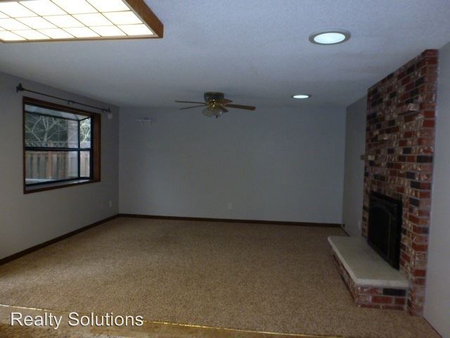 Building Photo - 1207 SE 213th Ave
