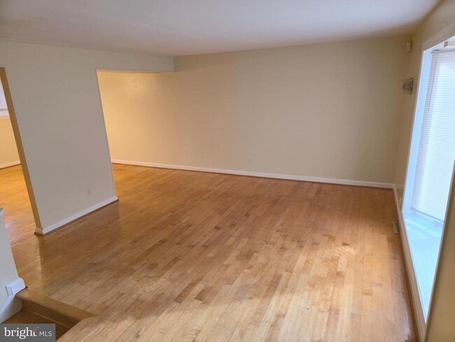 Building Photo - 6717 Greenspring Ave