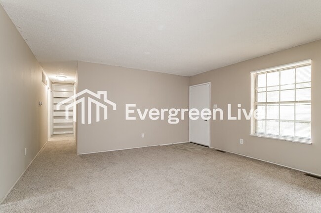 Building Photo - 1844 Battlefield Dr