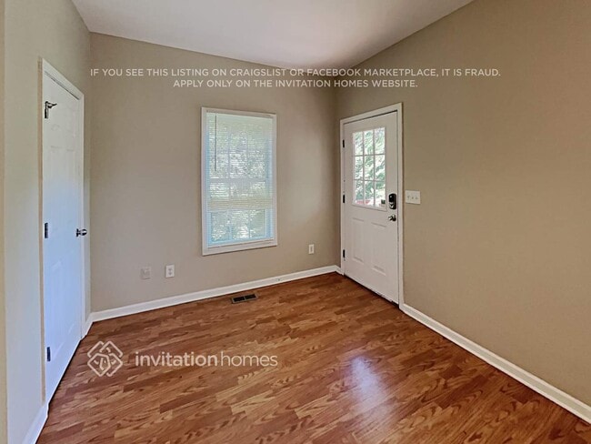 Building Photo - 1418 Woodbine Ave SE
