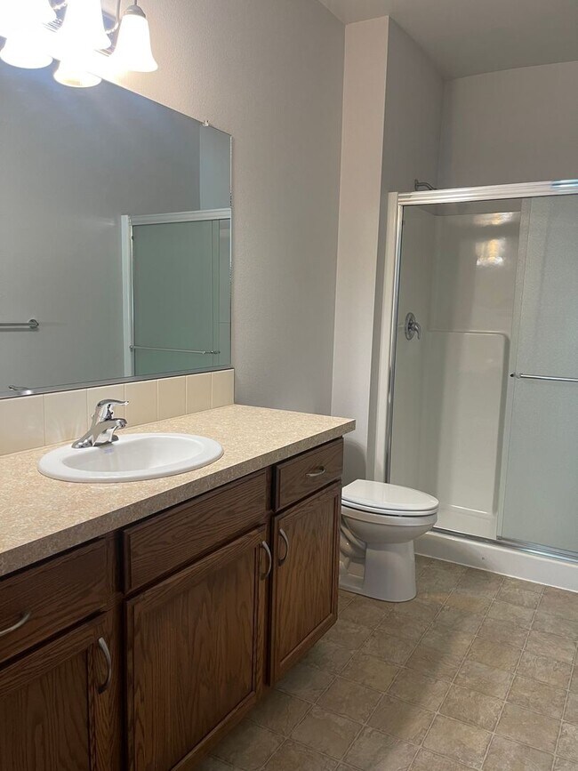 Foto del edificio - 13914-13916 E 14th Ln