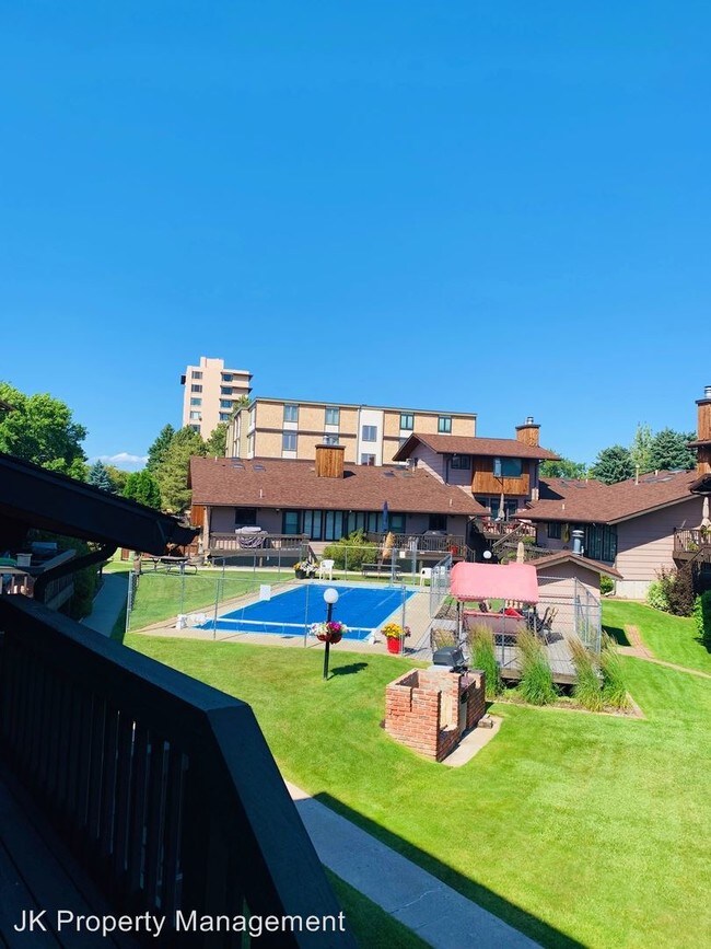 Foto del edificio - 1705 Alder Dr