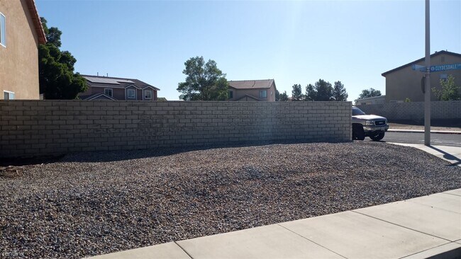 Building Photo - 3 br, 2.5 bath House - 13898 Clydesdale Ru...