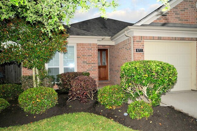 Foto del edificio - 872 Rock Harbor Ln