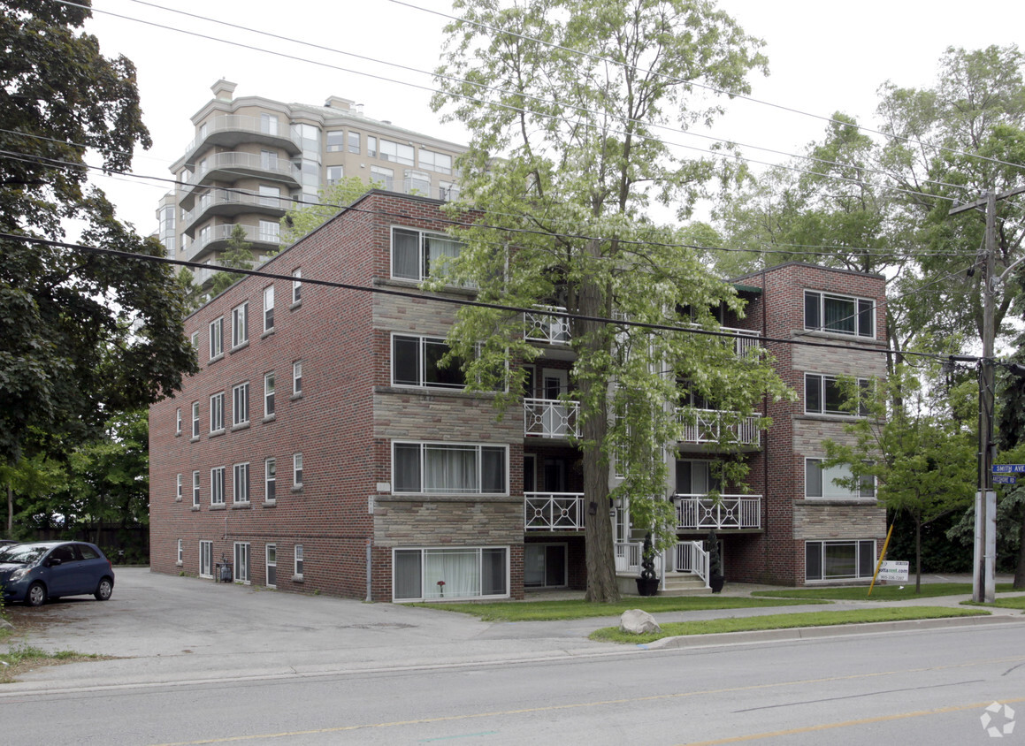 Primary Photo - 2196 Lakeshore Rd