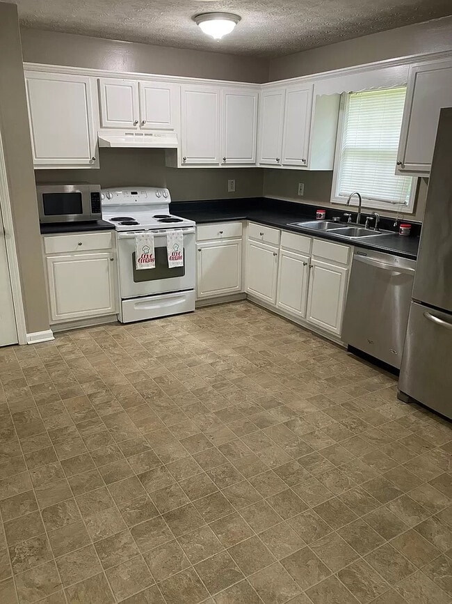 Photo - Room in House on Georgia Ave