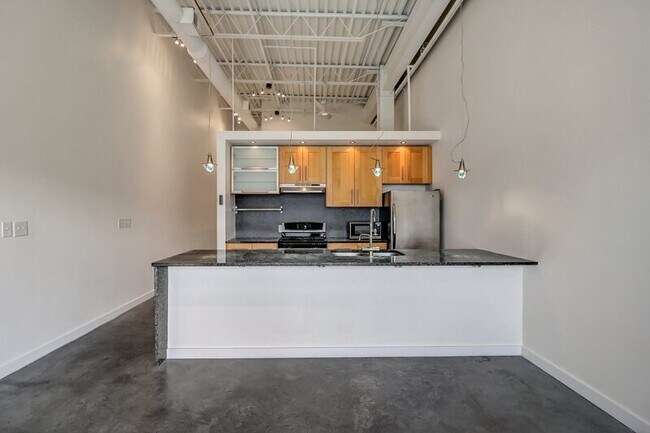 Building Photo - 2514 Abercorn St
