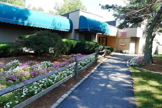 Foto del edificio - 14 Shrewsbury Green Dr