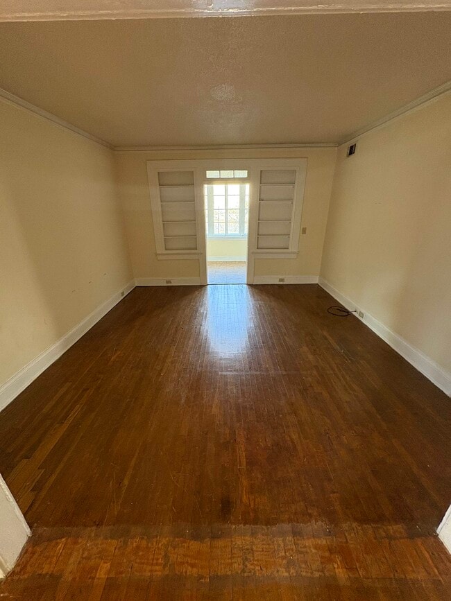 Building Photo - Vineville Court Apartments