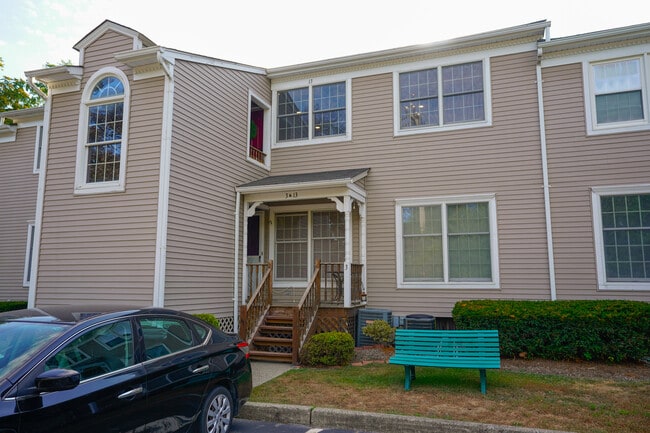 Building Photo - 120 Willard St