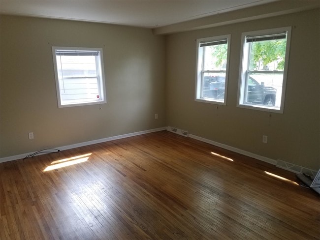 Foto del edificio - 257 44th St SW