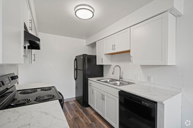 Kitchen - Park Ridge Apartments