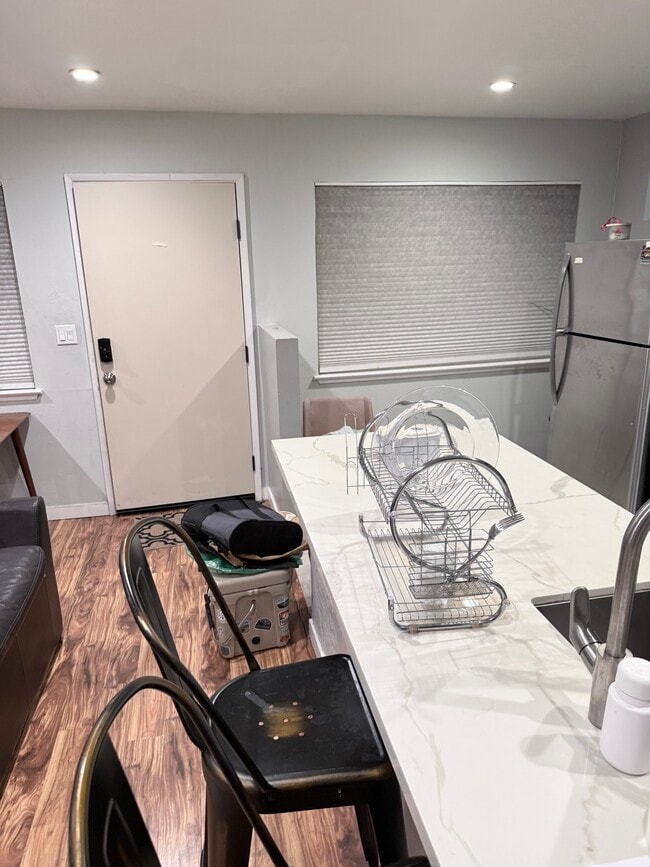 Building Photo - 2241 Village Ct