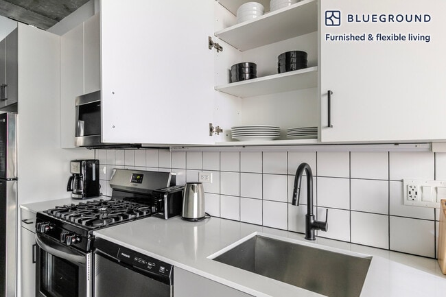 Building Photo - 61 W Erie St